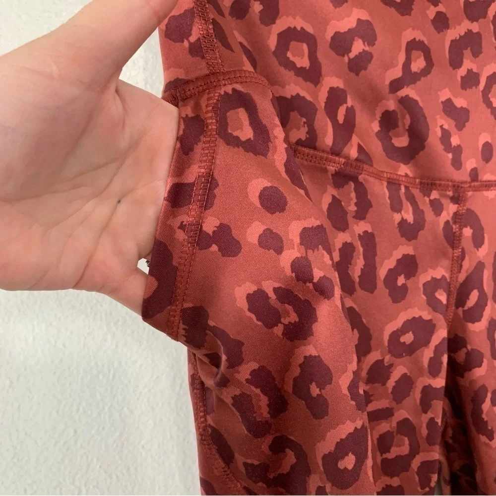 Leg End Burnt Orange Leopard Print Active Wear Pocket Leggings Size M